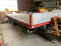 Autres matériel et accessoires de transport agricole  NETAM-FRUEHAUF Aanhanger vrachtwagen met hydraulische lier met oprij platen