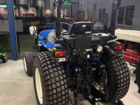 Tracteur New Holland Boomer 35