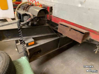 Semi-remorque surbaissé  NETAM-FRUEHAUF Aanhanger / Machinetransporter vrachtwagen met hydraulisch lier - met oprijplaten