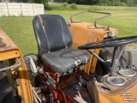 Tracteur Renault 651 CABRIO POWERSTEERING
