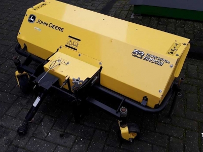 Balayeur John Deere veegmachine