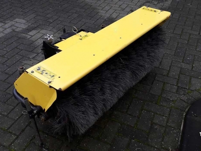 Balayeur John Deere veegmachine
