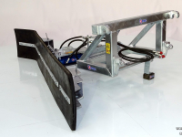 Autres matériel et accessoires d´étable Qmac Voerschuif Roosterschuif Mestschuif Rubberschuif Euro aanbouw