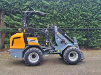Chargeuse sur pneus Giant G2500 HD