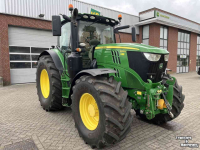 Tracteur John Deere 6215R