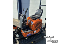 Pelles sur pneus Hitachi ZX 10U-6