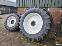 Roues, Pneus, Jantes, Barillets Jumelage  Ploegset! 520/85R46 en 420/85R34. Passend op oa Steyr