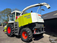 Ensileuse automotrice Claas Jaguar 880