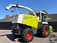 Ensileuse automotrice Claas Jaguar 880