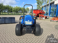Tracteur pour vignes et vergers New Holland T3030
