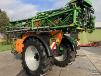 Pulvérisateur trainé Amazone UX 5200