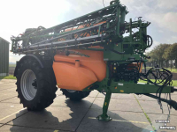 Pulvérisateur trainé Amazone UX 5200
