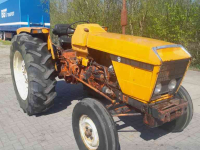 Tracteur Renault 89