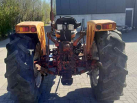 Tracteur Renault 89