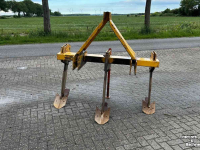 Décompacteur  3 poot ondergronder  woeler