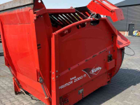 Distributeur de paille pour des logettes Kuhn Primor 2060m