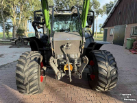 Tracteur Fendt 211 Vario met bosbouwbescherming / forestry protection
