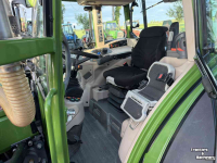 Tracteur Fendt 211 Vario met bosbouwbescherming / forestry protection