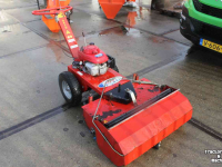 Balayeur M-Sweep GS 0850 hydraulische veegmachine rolbezem rolveger opvangbak Honda motor
