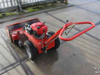 Balayeur M-Sweep GS 0850 hydraulische veegmachine rolbezem rolveger opvangbak Honda motor