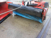 Balayeur M-Sweep GS 0850 hydraulische veegmachine rolbezem rolveger opvangbak Honda motor