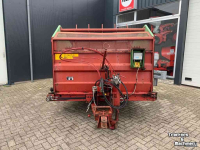 Distributeur de fourrage en bloc Strautmann BVW