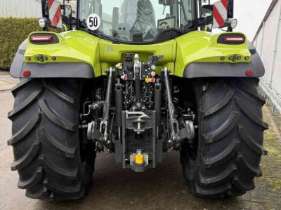 Tracteur Claas Arion 570 Night Edition