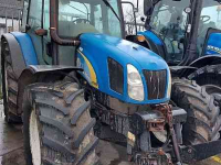 Tracteur New Holland T 5050 Tractor