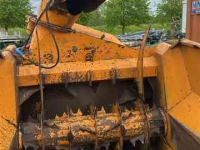 Distributeur de paille pour des logettes Lucas Raptor Plus C