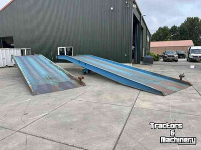 Autres matériel et accessoires de transport et industriels  storax oprijbrug laadbrug 10 ton