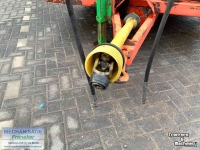Distributeur de fourrage en bloc Holaras Holaris rabit voerverdeelwagen blokkenwagen. voermengwagen