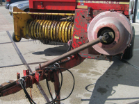 Presses New Holland Hayliner 386