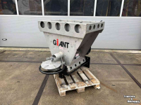 Matériel de déneigement Giant Giant- Delimbe zoutstrooier T11.3-250