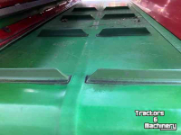 Distributeur de fourrage en bloc Strautmann BVW