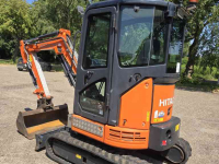 Mini pelleteuse Hitachi ZX26U