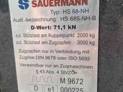 Autres tracteurs et accessoires New Holland Sauermann CASE-IH Trekhaak frame slede rail HS 685-NH-B