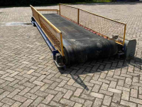 Convoyeur  Transportband met bunker op frame