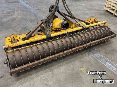 Herse rotative  Sovema rotorkopeg met pakkerwals