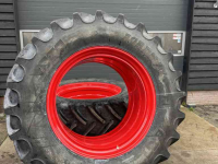 Roues, Pneus, Jantes, Barillets Jumelage  Dubbellucht 520/85R46  naast  710/70R42