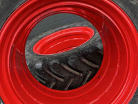Roues, Pneus, Jantes, Barillets Jumelage  Dubbellucht 520/85R46  naast  710/70R42