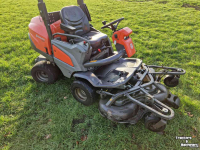 Tracteur Tondeuse Autoporté Husqvarna P520D