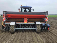 Planteuse de pommes de terre Warrens drill sixteen