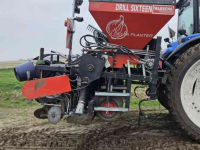 Planteuse de pommes de terre Warrens drill sixteen