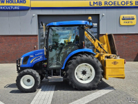 Tracteur pour vignes et vergers New Holland Boomer 3050 met Bos Maaiarm
