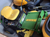 Tracteur Tondeuse Autoporté John Deere DIV. ZITMAAIERS GEBRUIKT