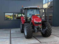 Tracteur Massey Ferguson 5712 S Dyna-4