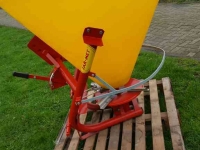 Distributeur d‘engrais  Jarmet kunstmeststrooiers 200ltr , 300 ltr,& 400 Zowel gedragen als getrokken uitvoeringen !!!