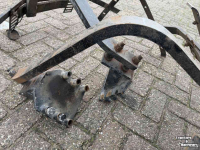 Pièces d‘occasion pour tracteurs Case-IH voorspatbord steunen, voorspatborden, spatbordbeugels van een MX135