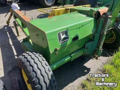 Ensileuse automotrice John Deere 3765 getrokken hakselaar