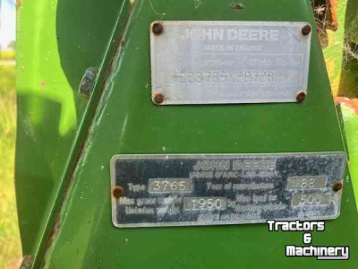 Ensileuse automotrice John Deere 3765 getrokken hakselaar